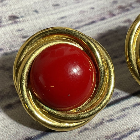 VTG. TRIFARI Gold Tone Red Rhinestone 1" Earrings