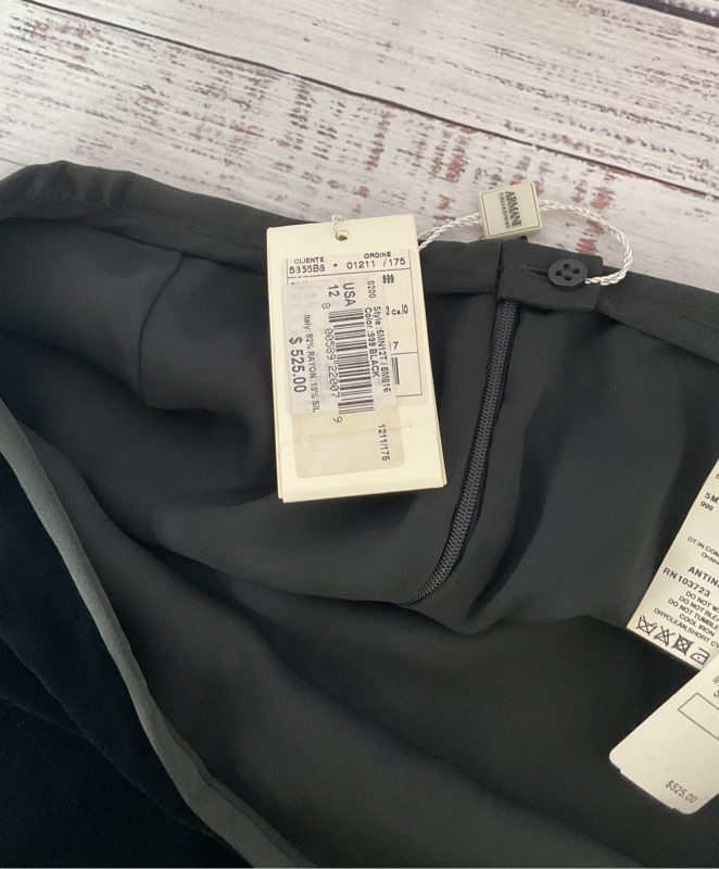 NWT Women's Armani Collezioni Black Velvet Skirt Size 12 Retail $525