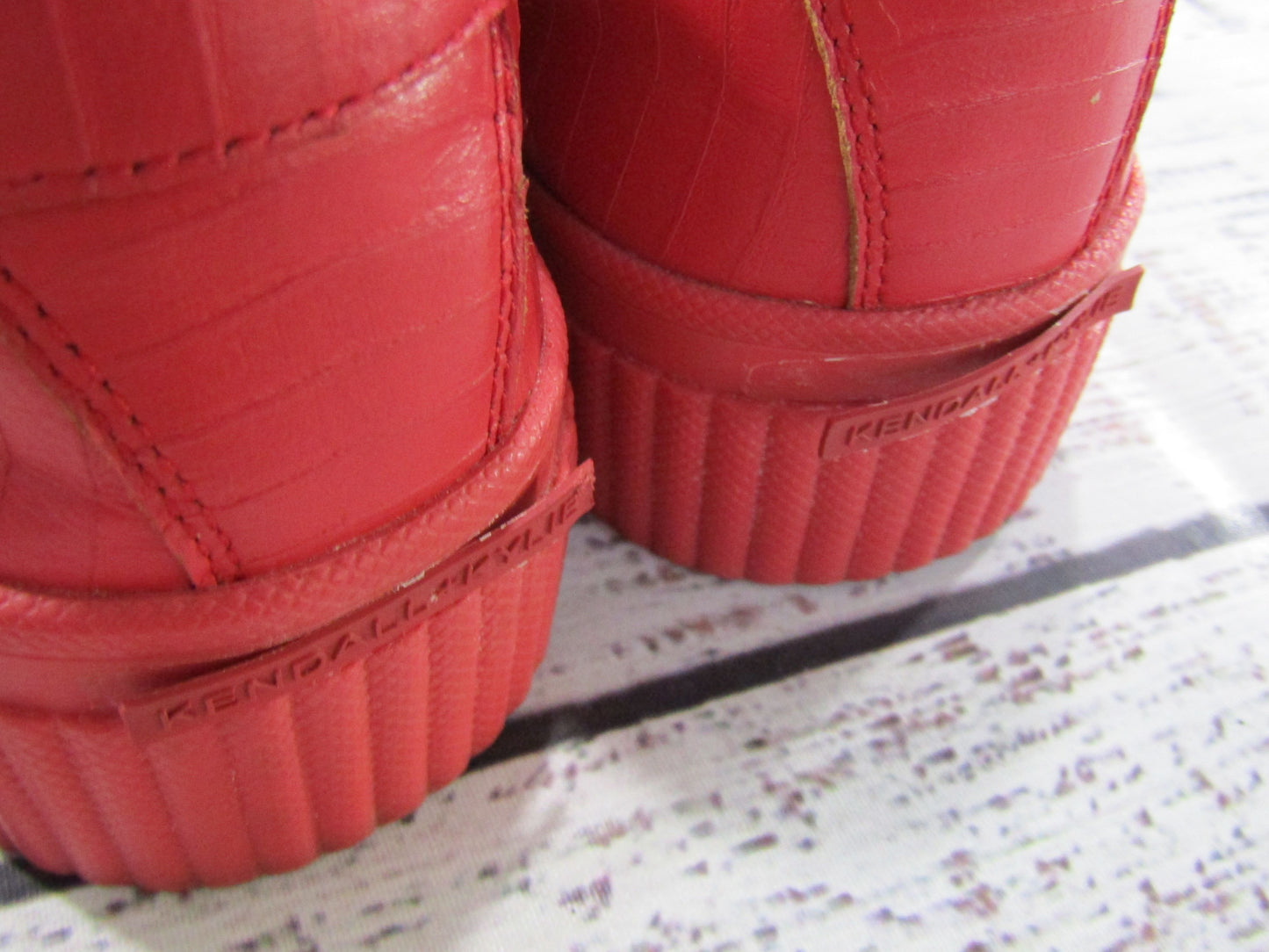 Kendall + Kylie Reese Women's Red Embossed Leather Platform Sneakers Size 7