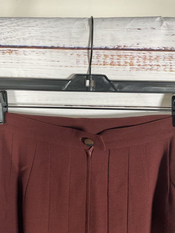 Women's Salvatore Ferragamo Maroon 100 % WOOL Pleated Skirt Size 38 EU/ 7.5-8 US