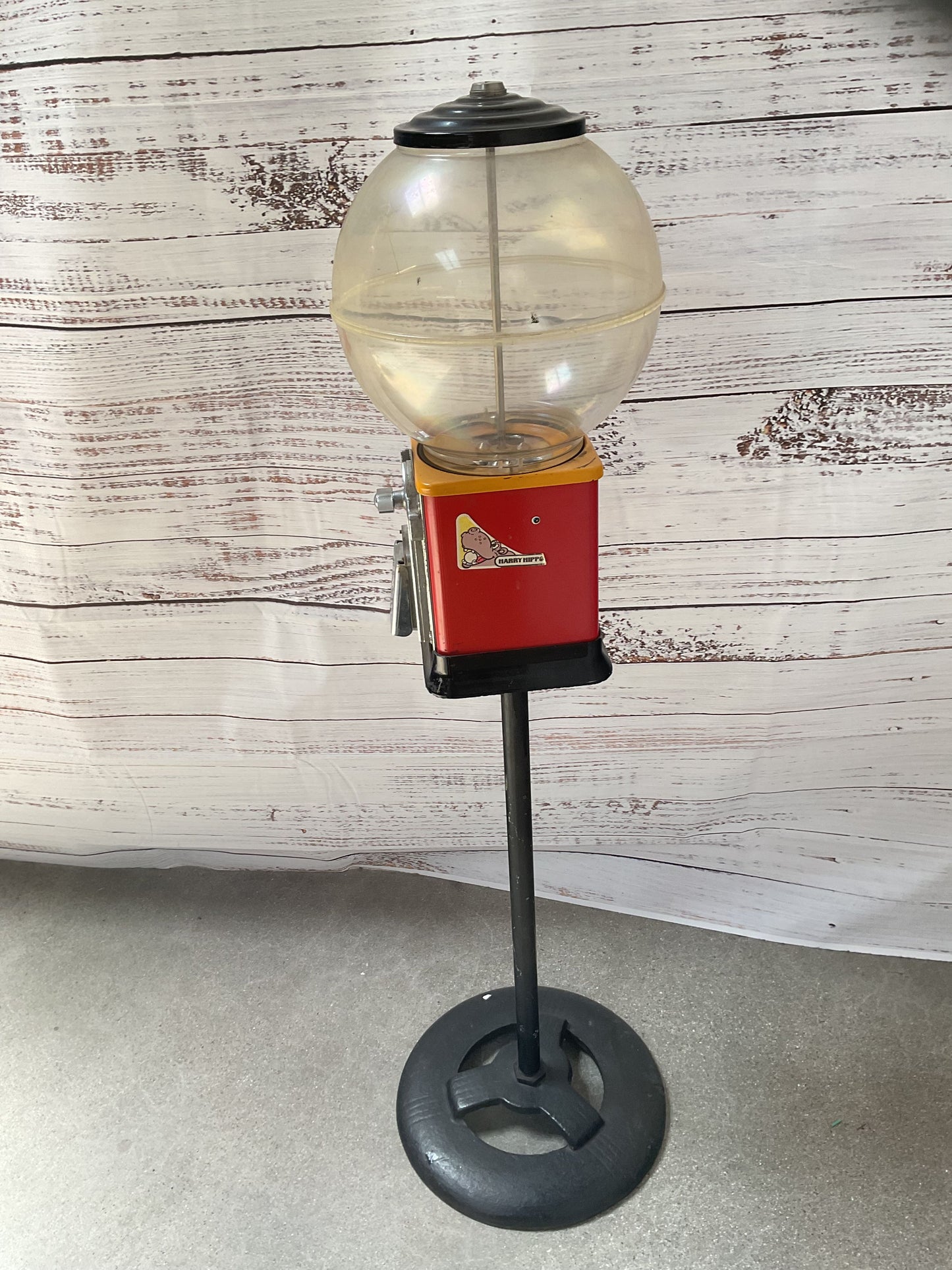 Vintage Victor 1 Penny Cent Gumball Machine On Stand Working No Key