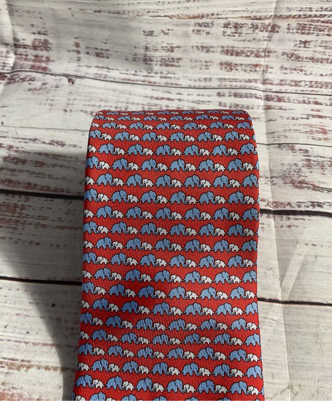 Thomas Pink Men's Red Elephant Pattern Tie Made In Italy 100% Silk