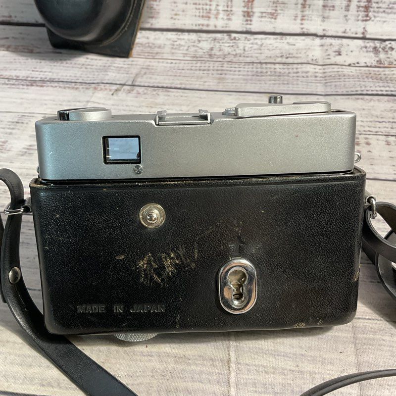 VTG. Konica EE-Matic 35mm Film Camera *UNTESTED*