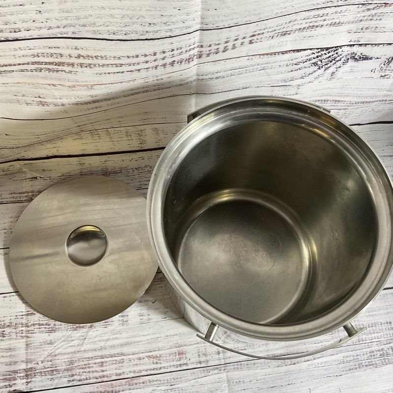 VTG. ARNE JACOBSEN STELTON Denmark Cylinda-Line Stainless Ice Bucket w/Lid 8.25"