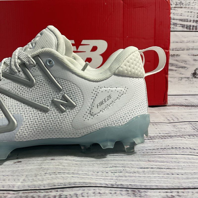 NOB New Balance FreezeLX v4 Low White Lacrosse Cleats 5 Men's/6.5 Women's