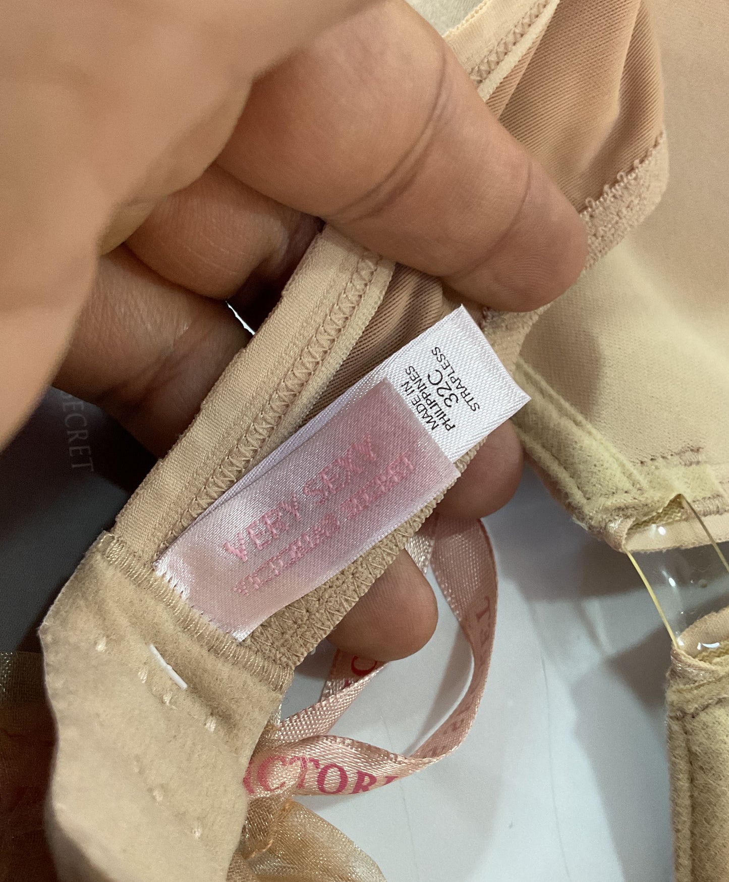 Victoria's Secret Women's Beige Adjustable Bra Size 32