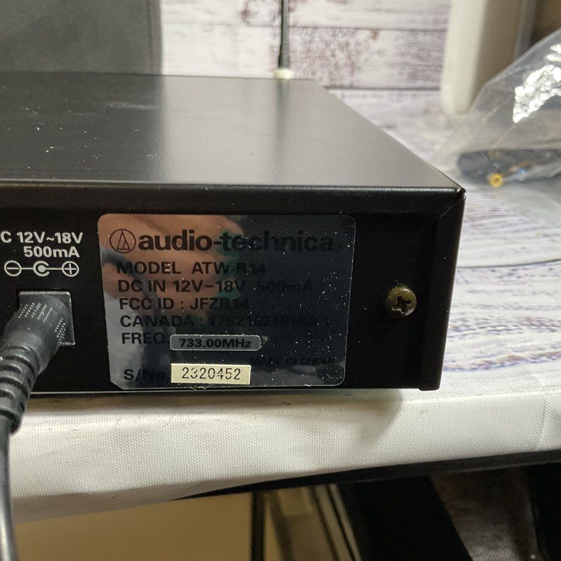 AUDIO TECHNICA ATW-R14 UHF DR-R4 Diversity Receiver with DR-T600 Microphone