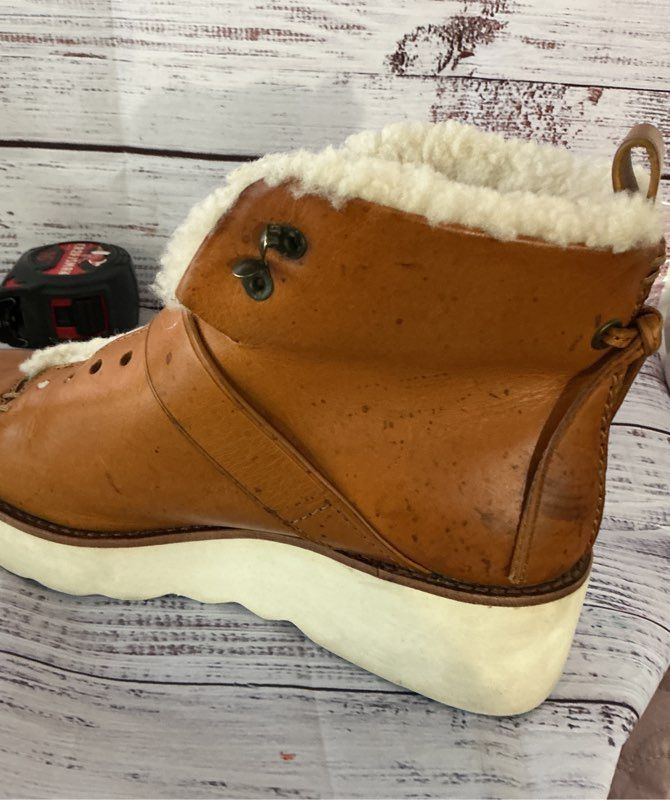 Women's Coach Brown Urban Hiker Boot Size 8.5 AS IS