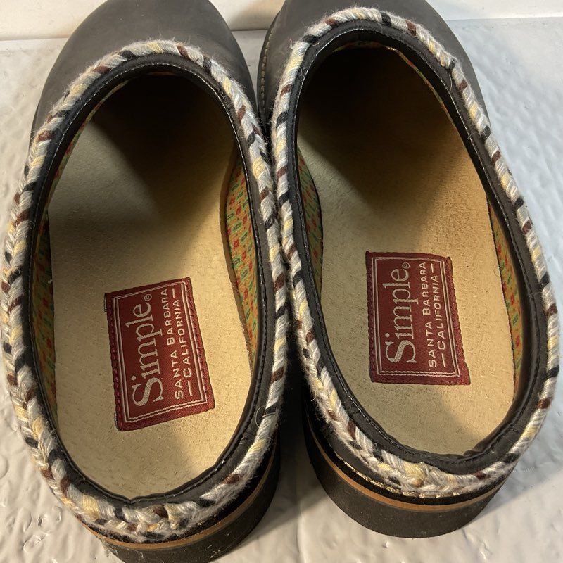 SIMPLE Unisex Black Leather Clogs- SZ 8M / 10W