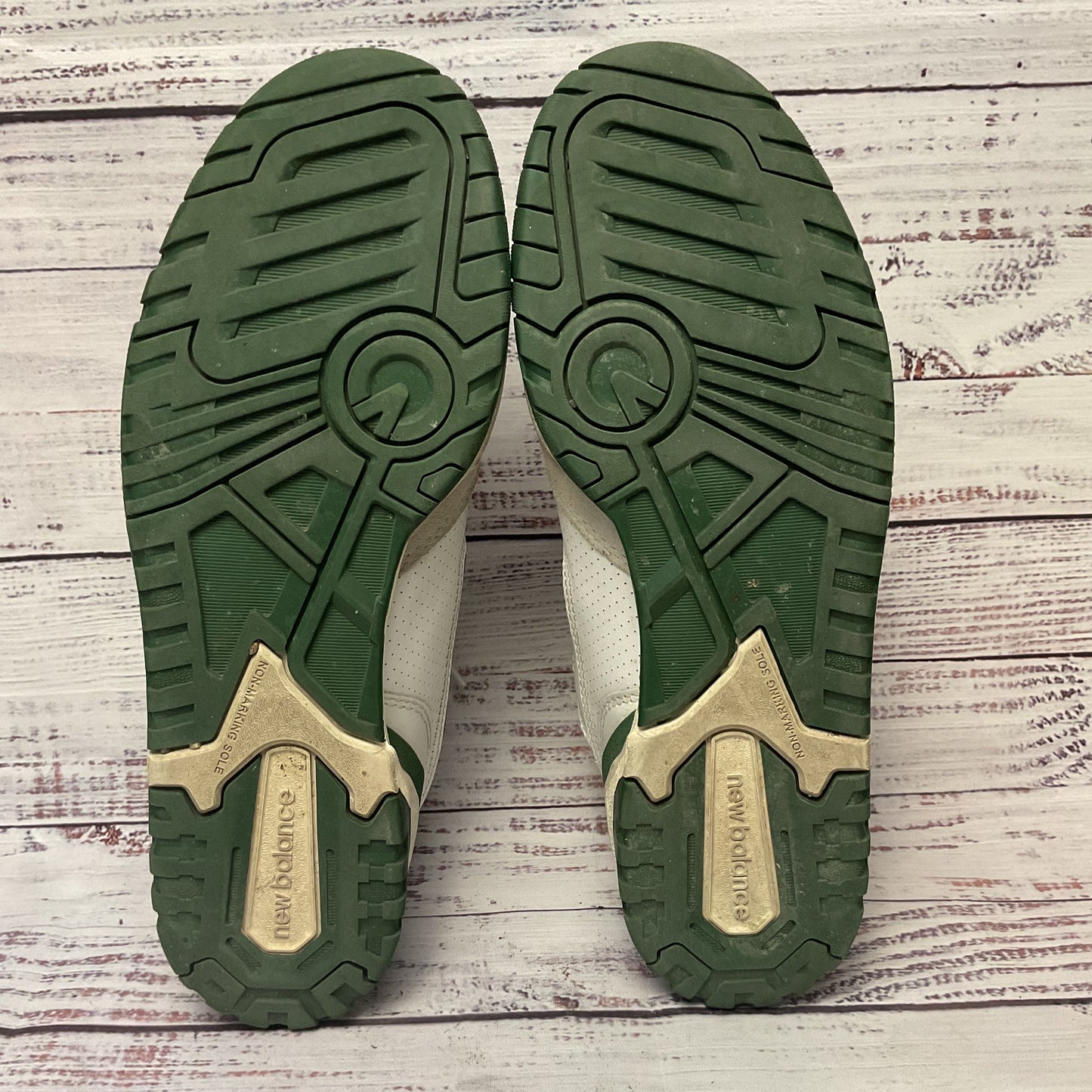 New Balance 550 Green Athletic Sneaker Shoe Women Size 9