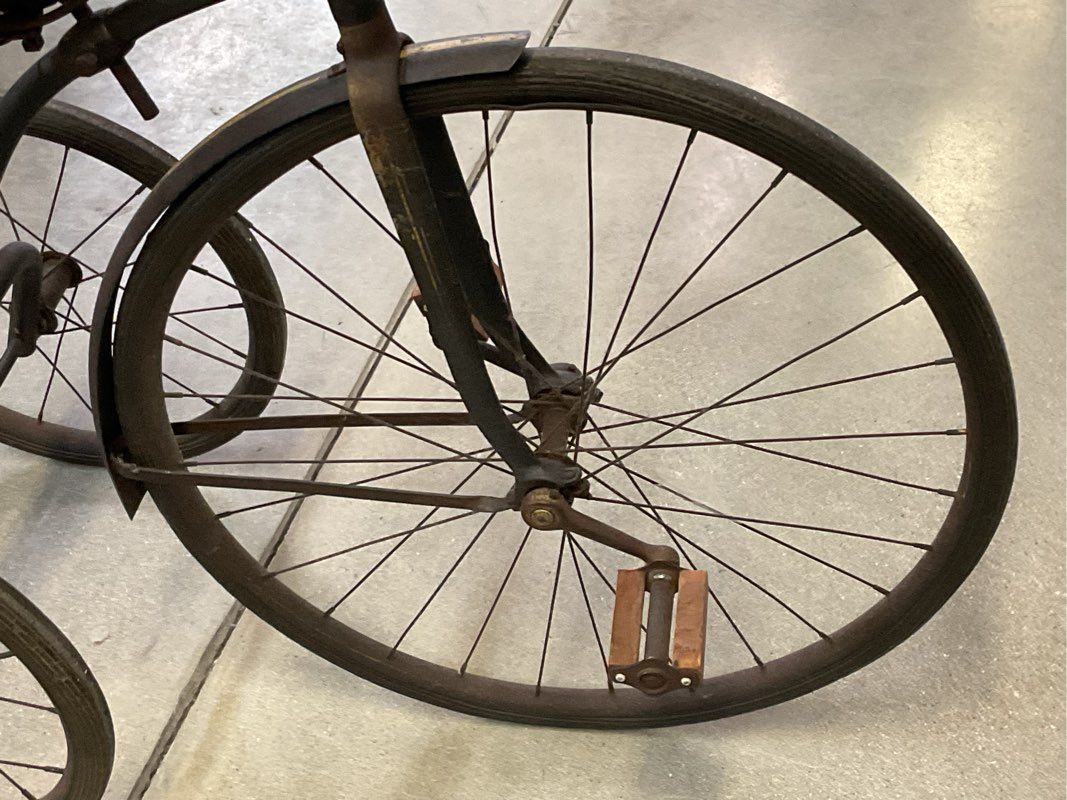 ANTIQUE 1900'S STEINFELD INC. Rambler Metal Tricycle- LOCAL PICKUP ONLY