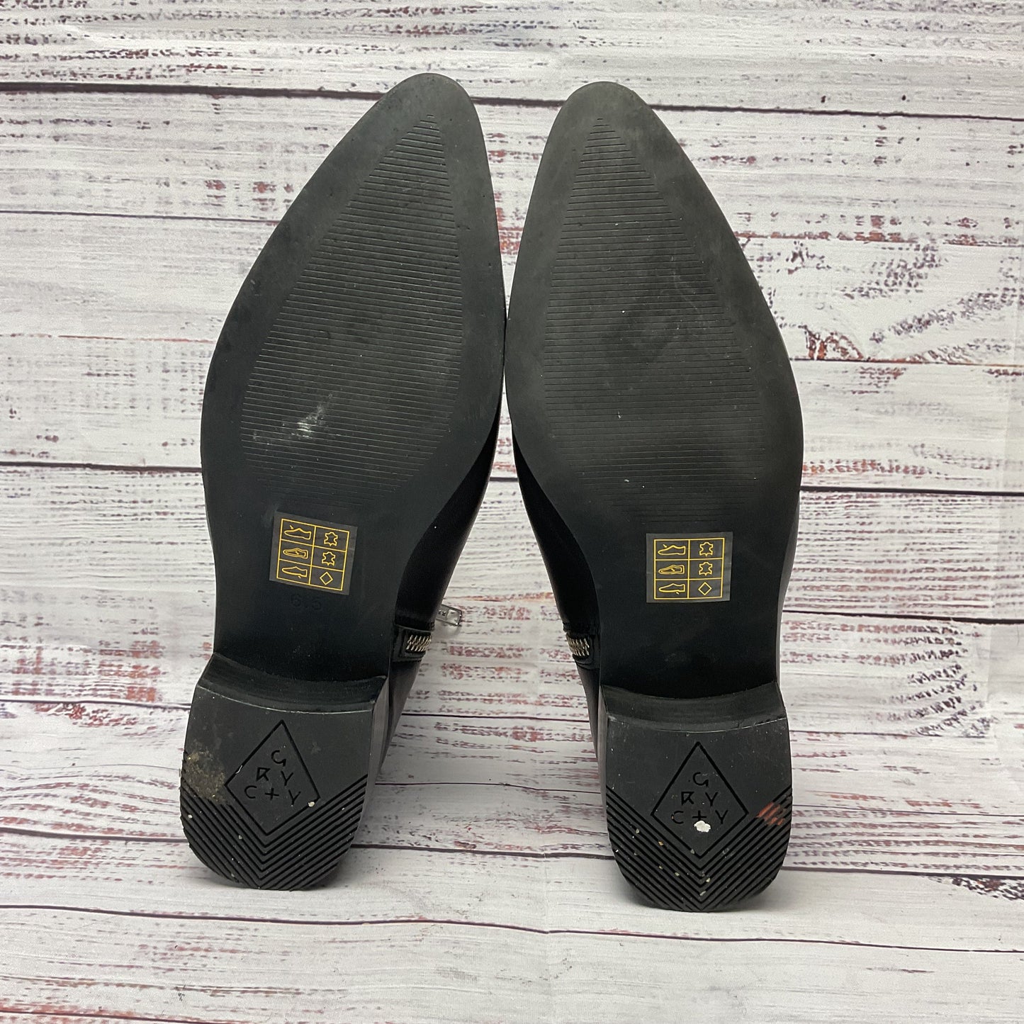Grey City Black Ankle Boot Women Size 6.5
