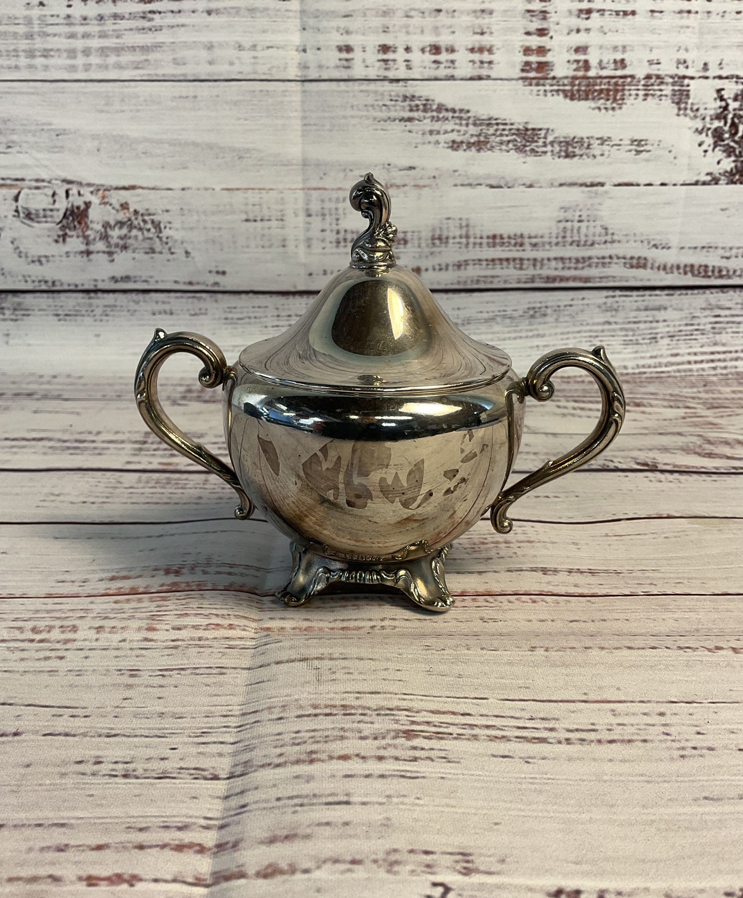 Vintage Wm. A. Rogers By Oneida Ltd. Silversmiths Silver- Plated Sugar Bowl