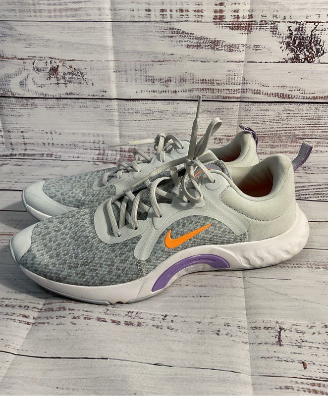 Nike Renew in Season TR11 Training Running Shoes Pure Platinum DA1349–001 Size 9