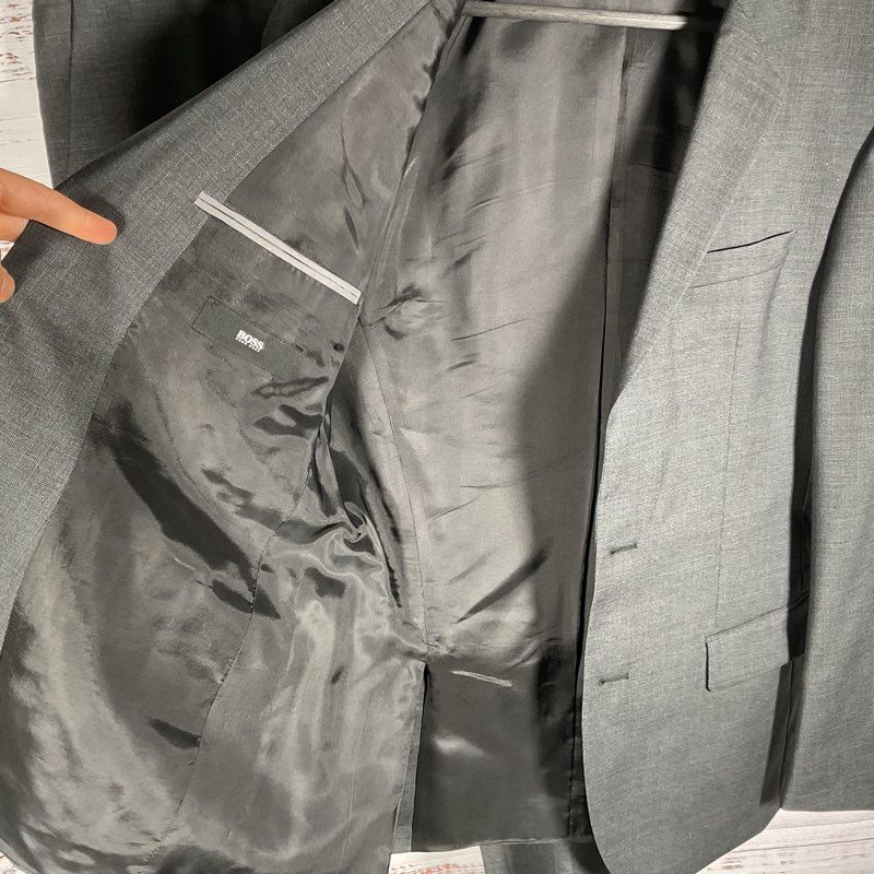 Hugo Boss 2 Piece Patterned Gray Men's Suit 34 in. Waist