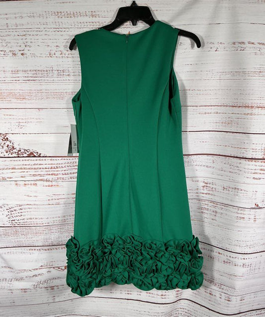NWT Women's Donna Ricco Green Dress with ruffled hem Size 4