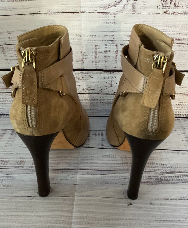 Women's Diane Von Furstenberg Tan Ankle Boot Size 9
