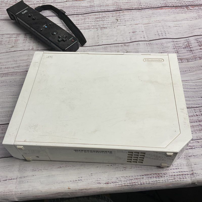 Nintendo Wii RVL-001 White Video Game Console w/ Black Controller *UNTESTED*