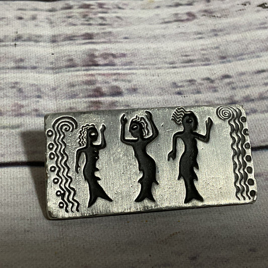 VTG. 1998 URBAN FETISHES Silver Tone Brooch- 1.5"