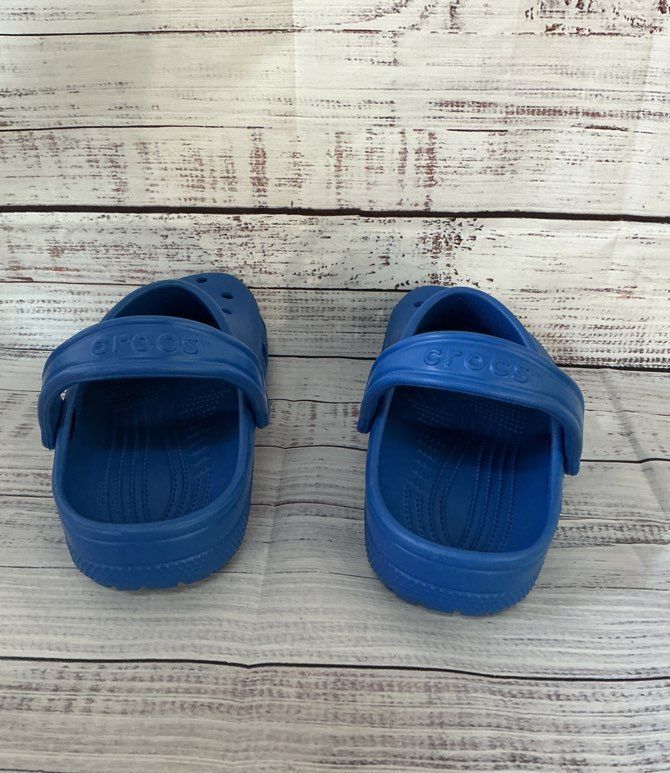 Unisex Adult Rubber Crocs Slip-On Women Size 8 Men Size 6