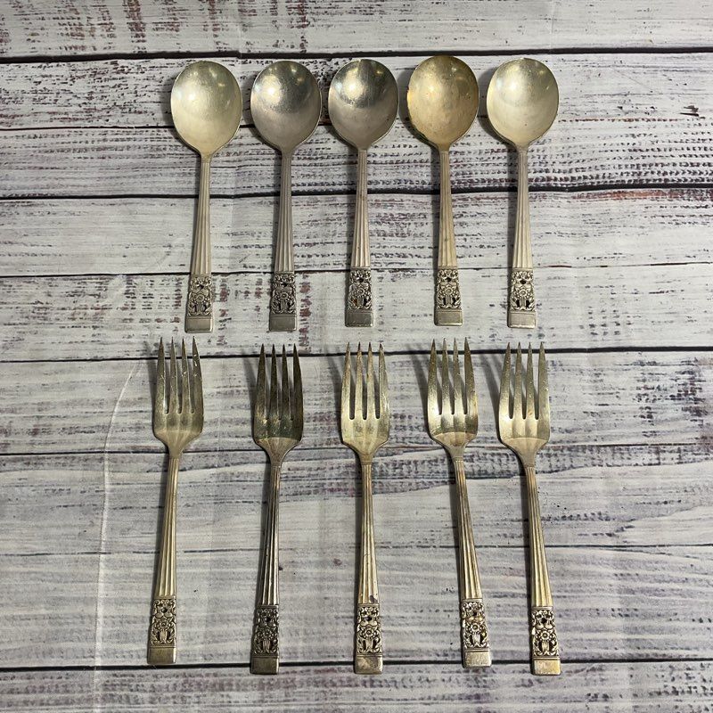 VTG. Oneida Community Coronation Silver Plate Flatware Set 5 Forks, 5 Spoons