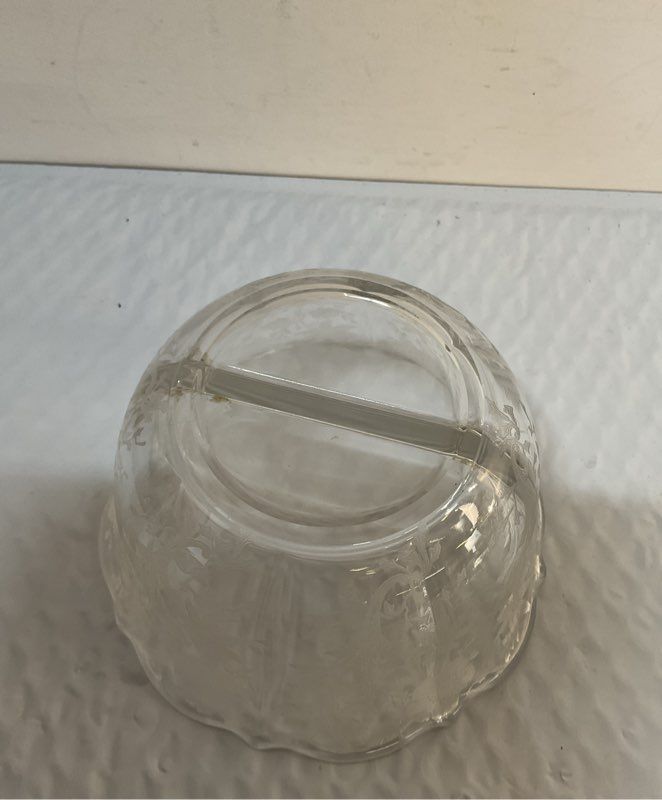 Etched Floral Clear Divided Round Condiment/ Relish Bowl With Spoons -Small Tray