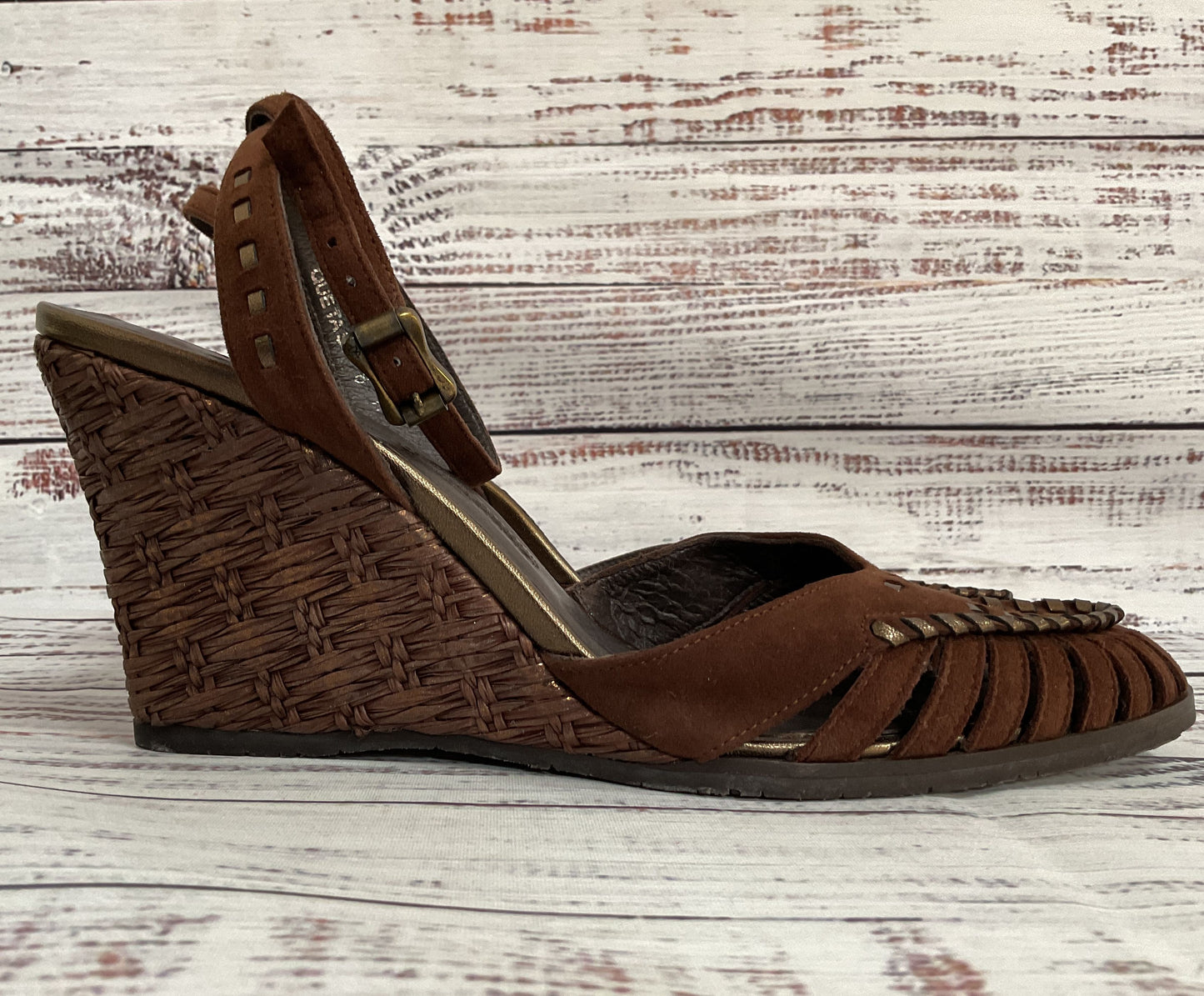 Donald J. Pliner Quetas Women's Brown Suede Wedge Sandals Size 8 Made in Spain