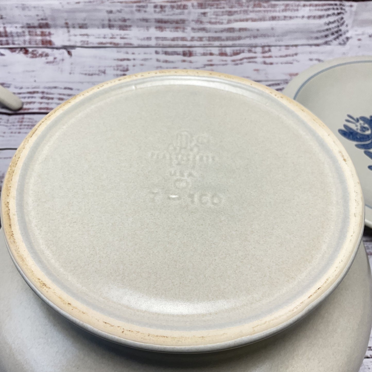 Pfaltzgraff Yorktowne Ceramic Soup Tureen With Lid & Ladle Plate