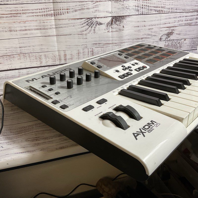 M-AUDIO Axiom Air 25 Key MIDI Controller (NO POWER CORD)