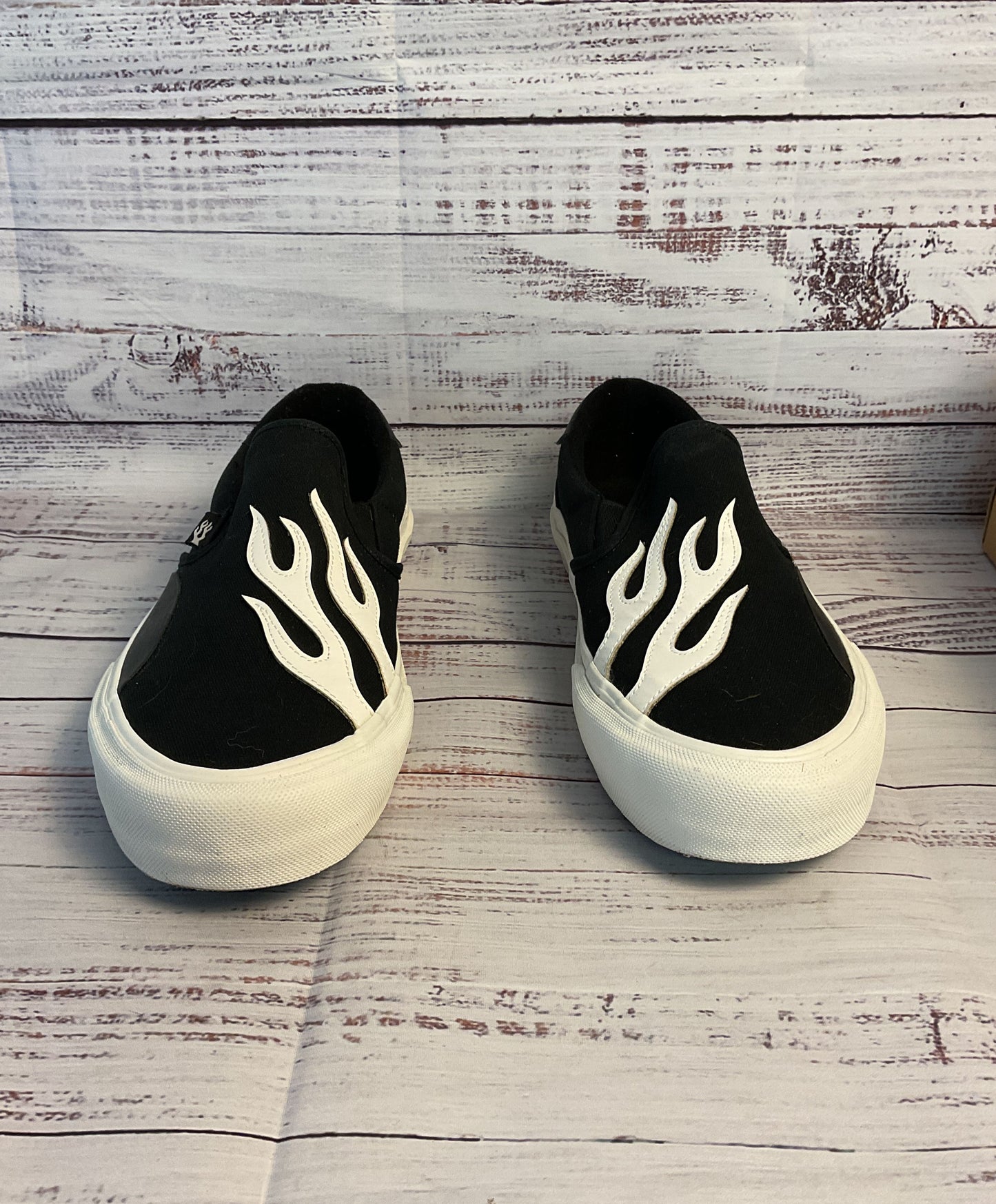 NWB Straye Ventura XR Black/cream Sneakers Size 12