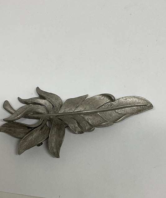 Lot 2 Oscar de la Renta Silver tone Vintage Brooch