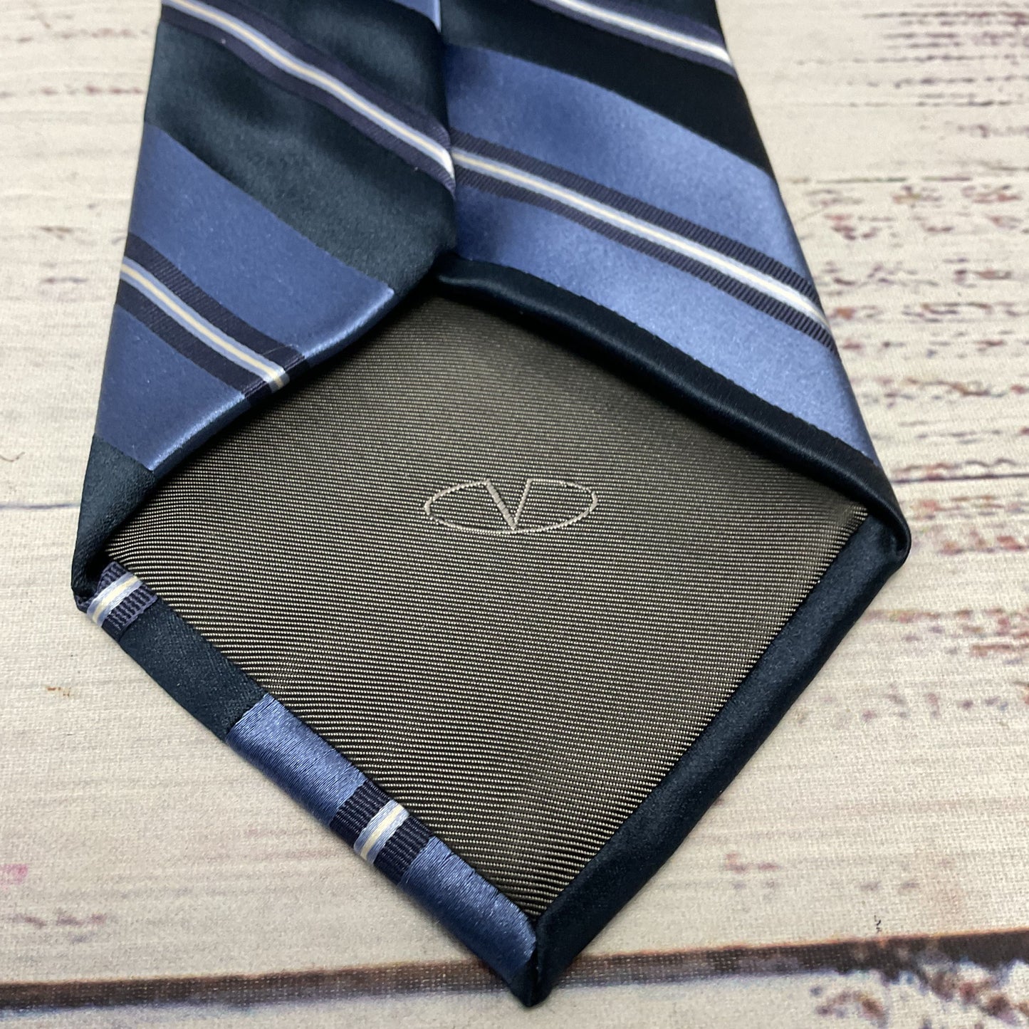 Valentino Blue Diagonal Stripe 100% Silk Tie Made in Italy - Size 58"L 4"W