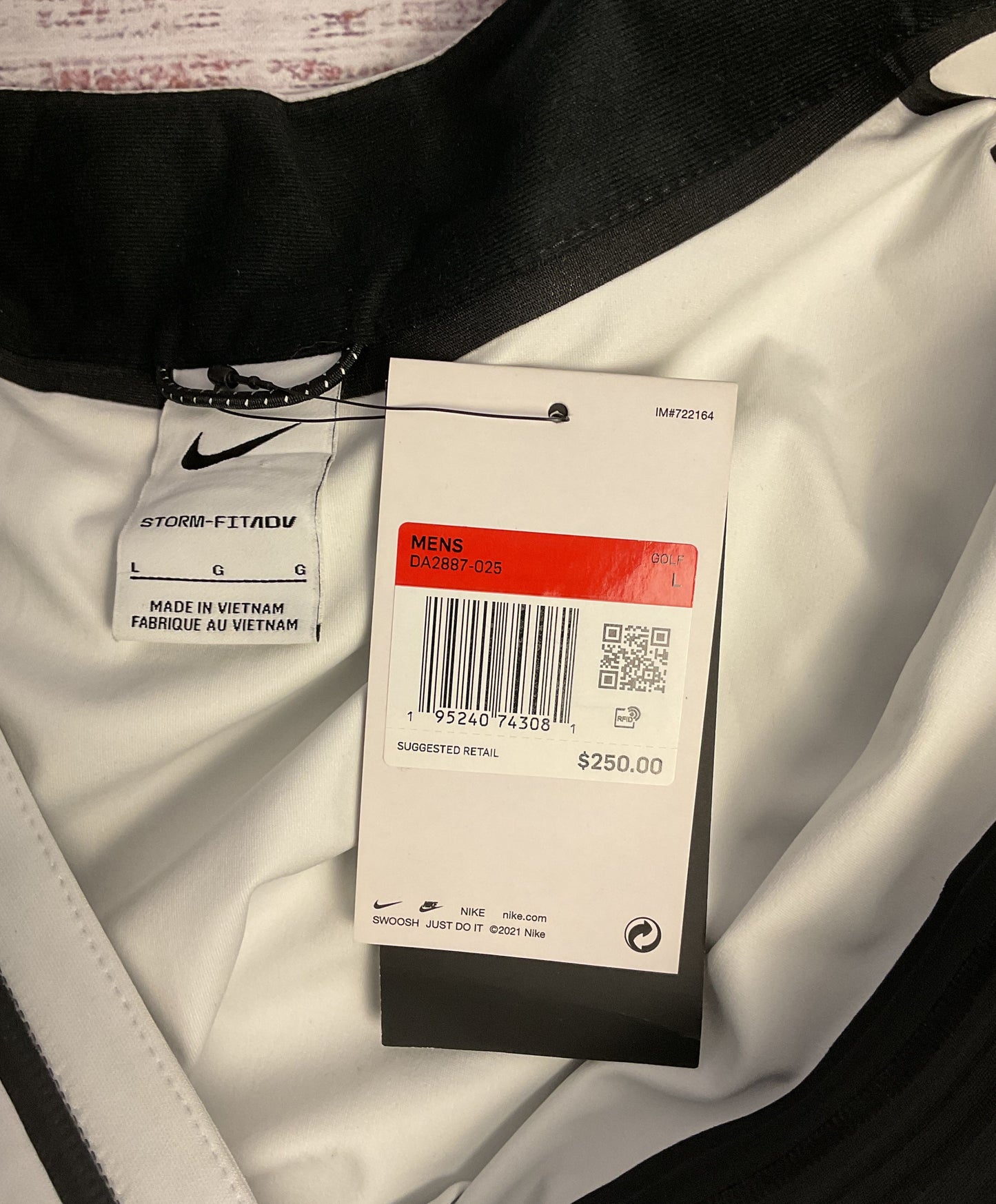 NWT Men's Nike White Storm Fit Jacket Size L