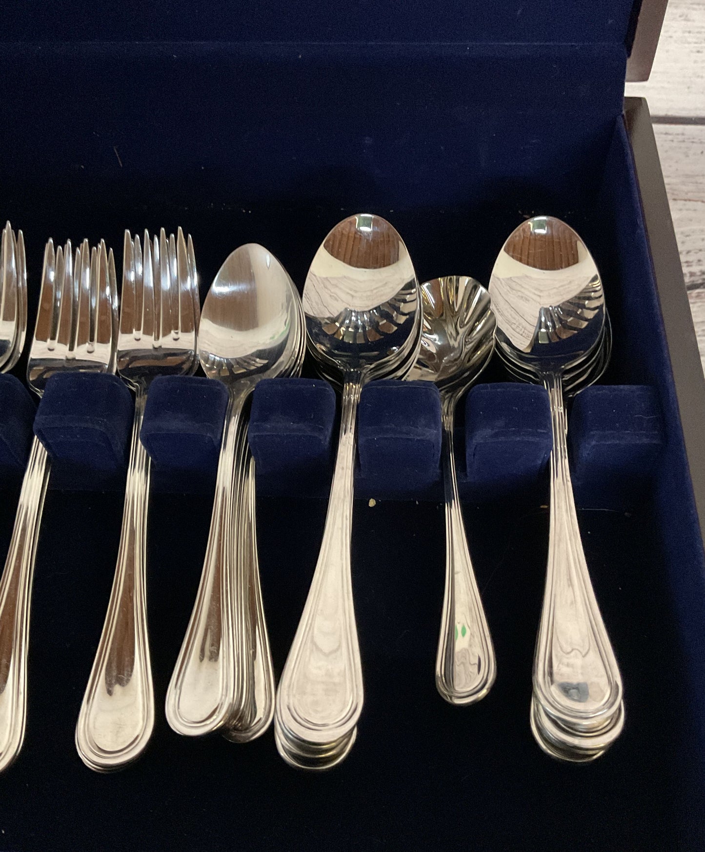 Wallace Delco Flatware Set Stainless Steel