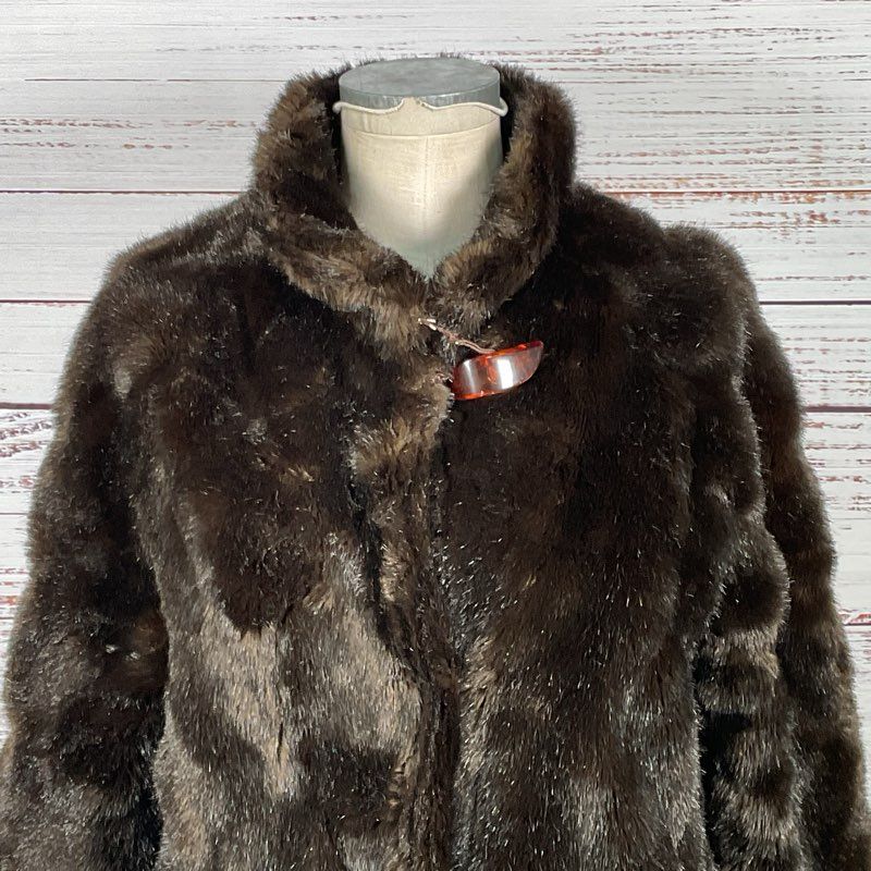 LA MAISON DE LA FAUSSE FOURRURE Paris Women's Faux Fur Coat- SZ XS