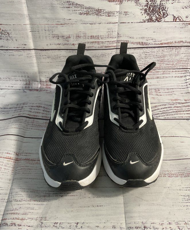 Nike Women's Air Max AP Road Running Black Athletic Shoes Size 8