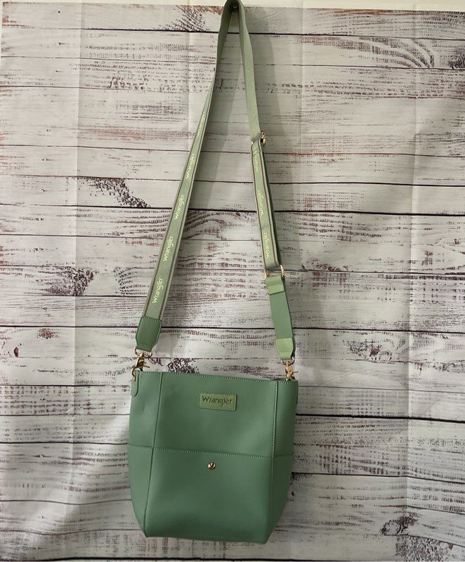 NWT Women's Wrangler Green Crossbody Handbag