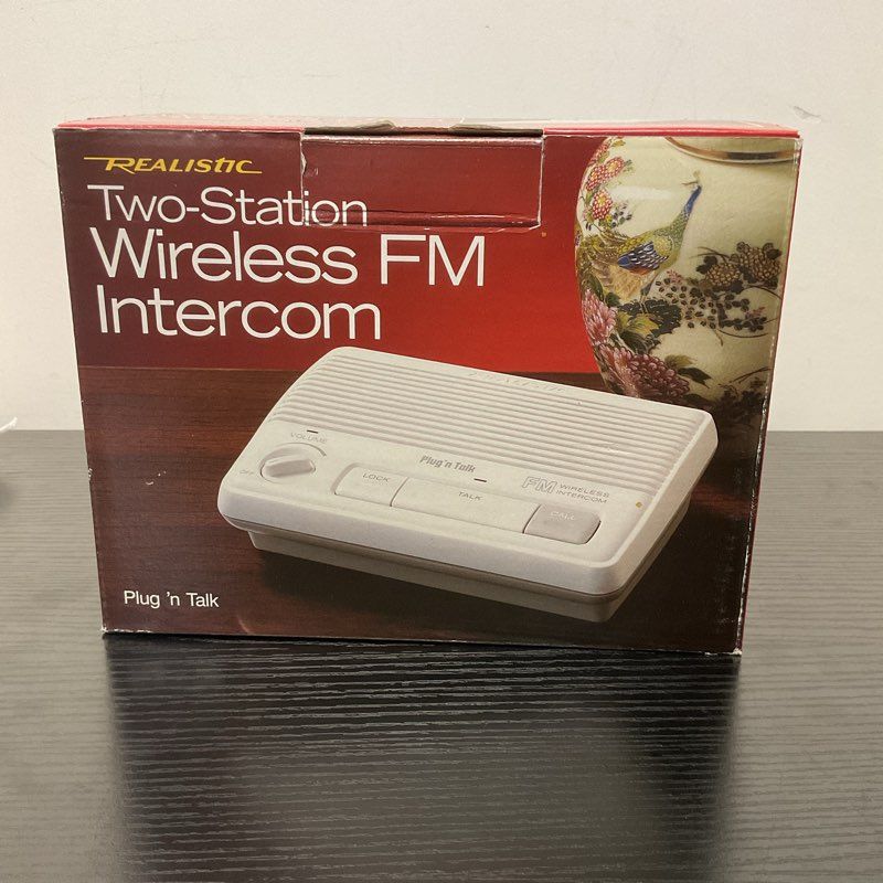 Vintage Realistic Two Station Wireless Fm Intercom Plug 'n Talk 43-204