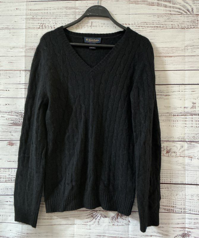 Women's Brooks Brothers Black V-Neck Cashmere Sweater Size M