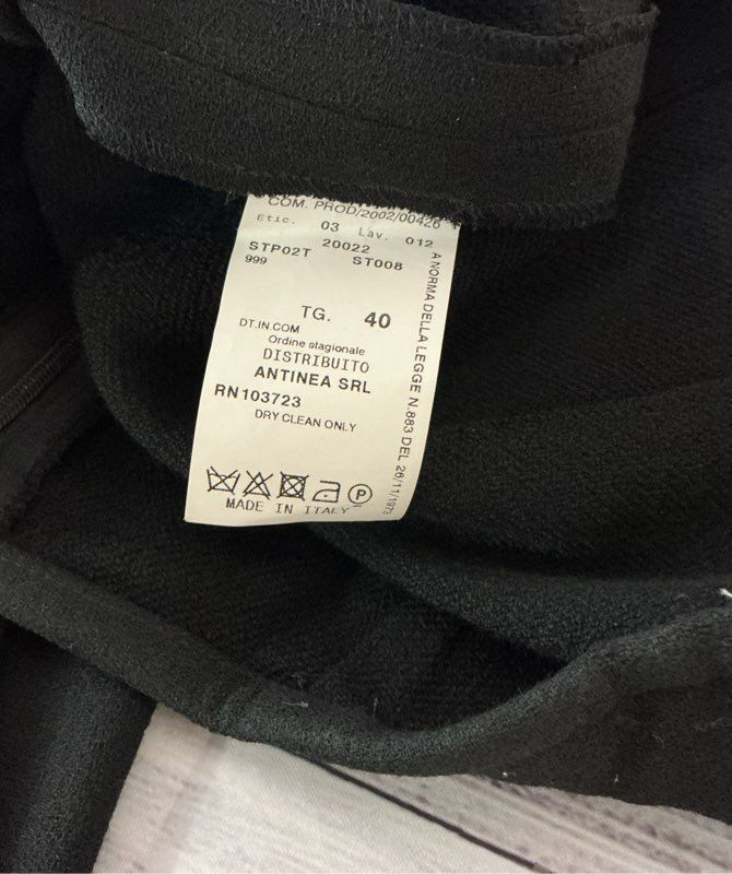 Women's Armani Collezioni Black Pants Size 4