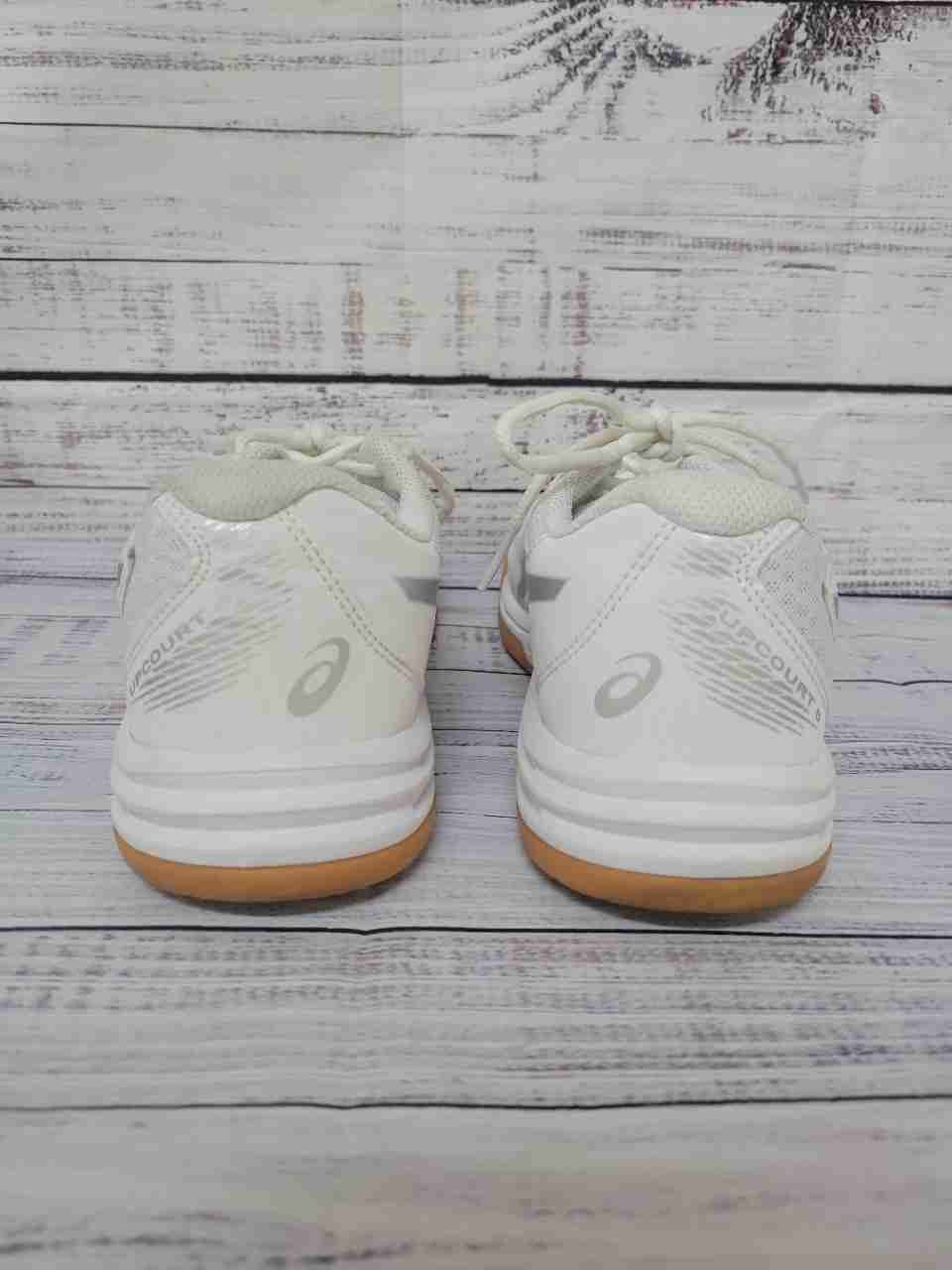 Women's Asics Upcourt 5 White Sneaker Size 9.5