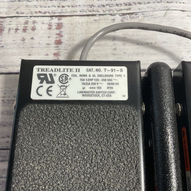 Linemaster Switch TWIN-T-91-S Treadlite II Foot Switch