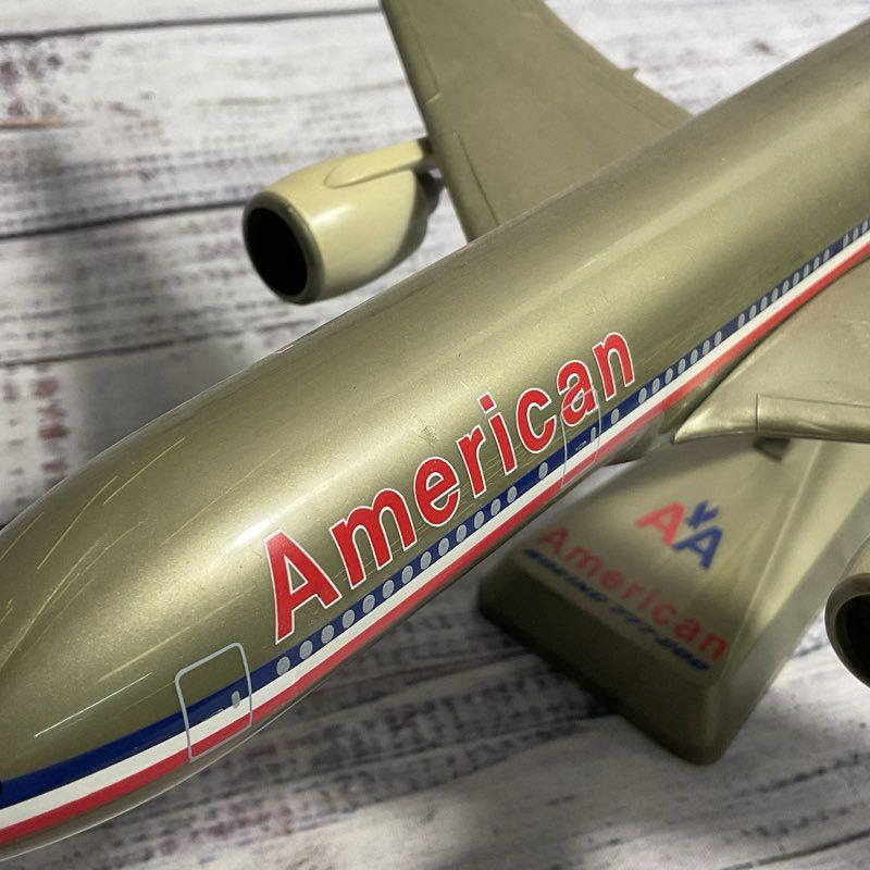 American Airlines Boeing 777 200 1:200 Scale Model W/ Stand