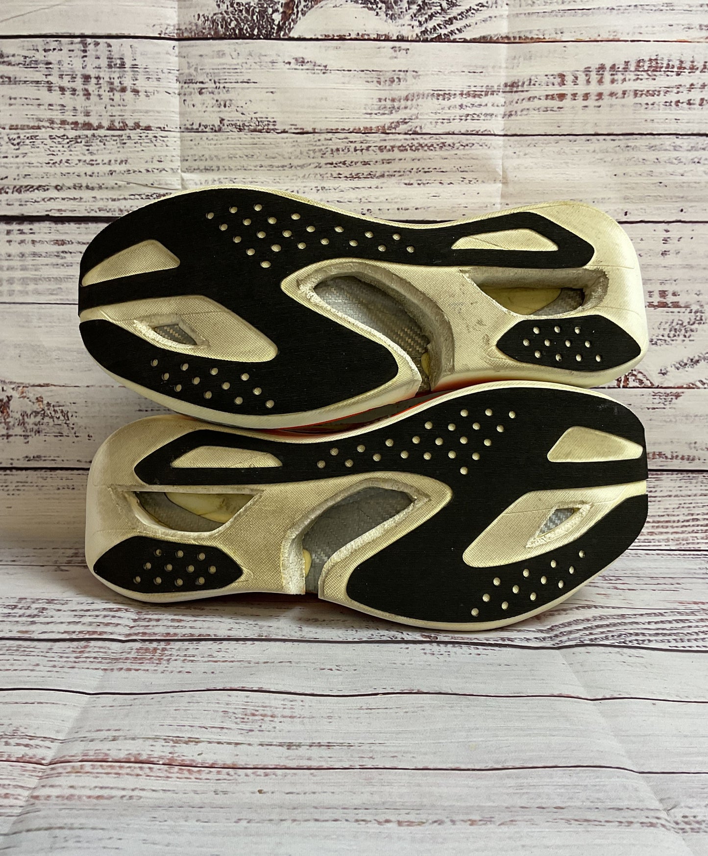 Deckers X Lab X Yellow Neon Athletic Sneaker Shoe Men 9.5
