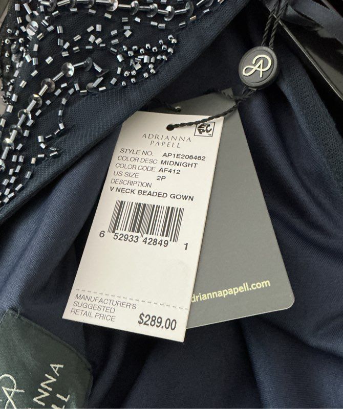 NWT Adrianna Papell Black V Neck Beaded Dress Size 2P Retail $289 STUNNING!!