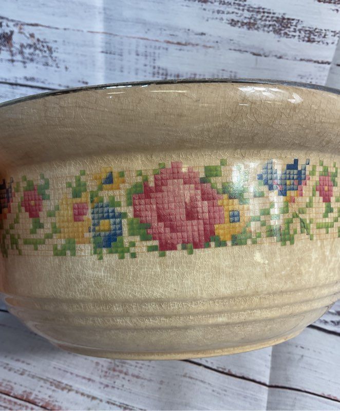 Hotoven Harker Cookware Bowl Silver Colored Rim Cross Stitch Floral Pattern