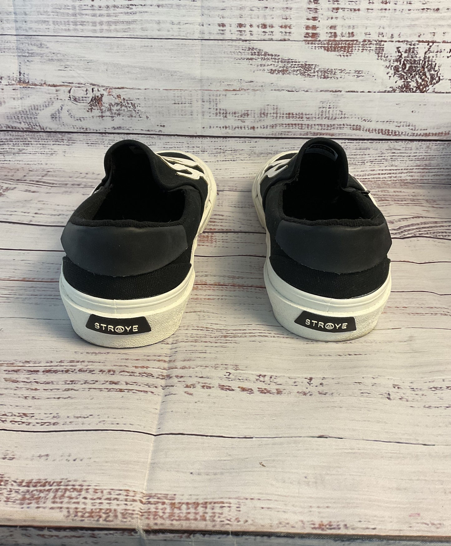 NWB Straye Ventura XR Black/cream Sneakers Size 12