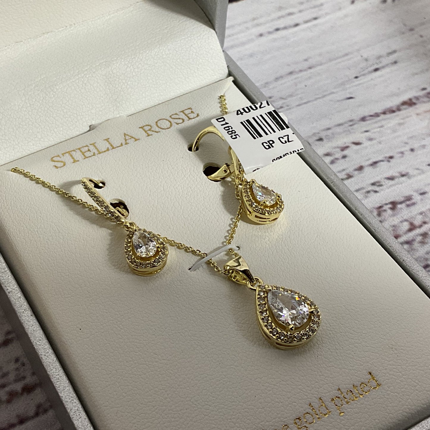 NEW STELLA ROSE London Gold Plated CZ Necklace & Earring Set