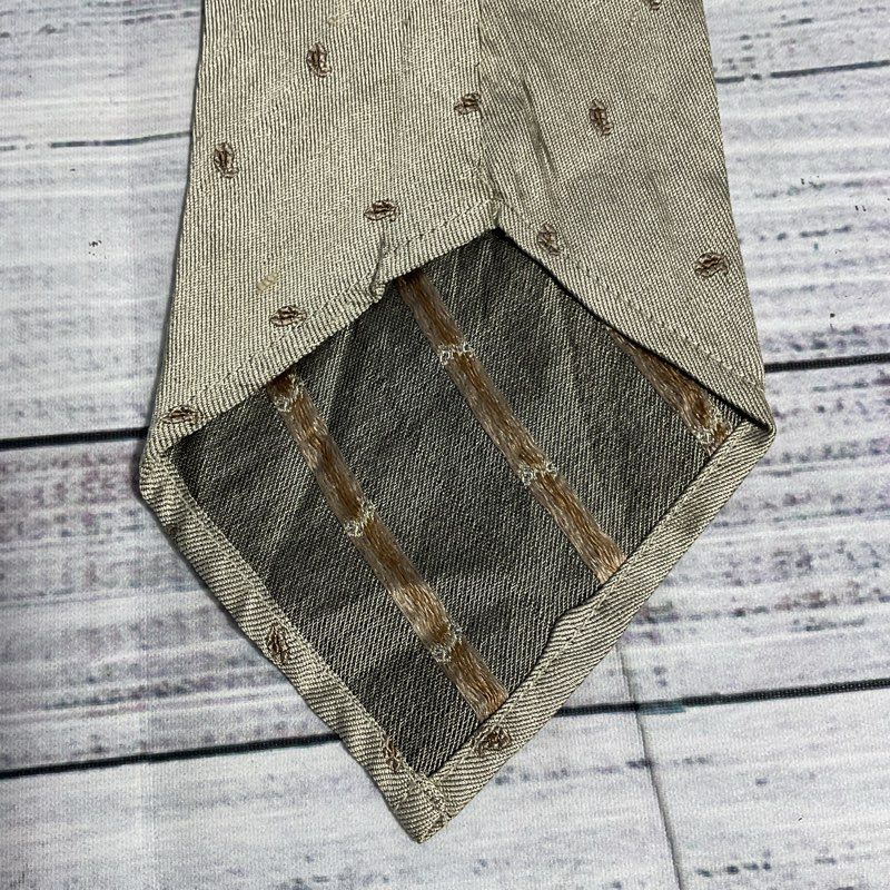 VTG. Dries Van Noten Silver Patterned Silk Tie - Size 55 in.