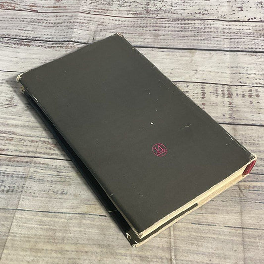 VTG. The Life And Tales Of Walt Disney Hardcover Russian Language Book RARE 1968